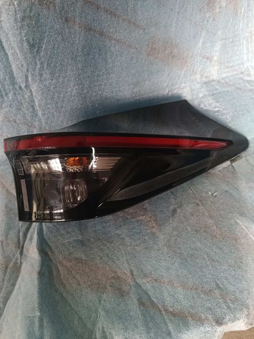 Заден десен стоп Тойота Ярис крос