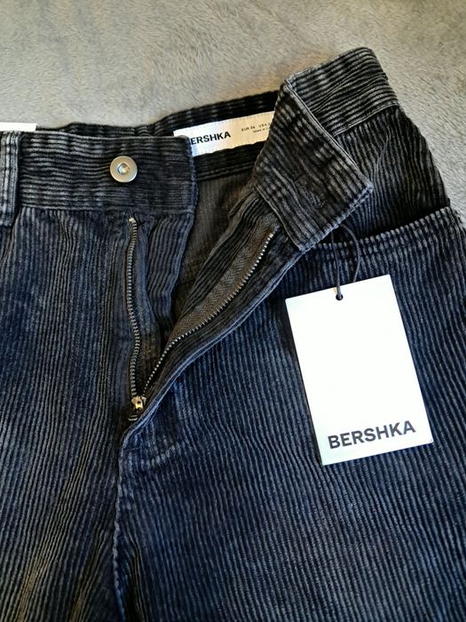 Дънки на Bershka