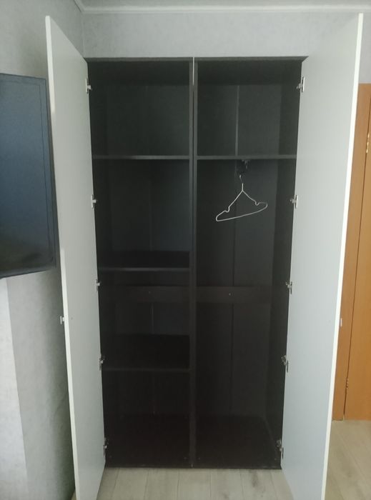 Шкаф продам почети новый