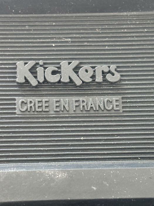 Vind pantofi Kickers