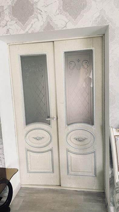 Продам дверьи 60*60.  2 шт
