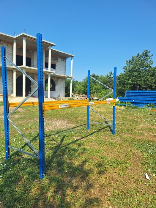 vând rafturi metalice industriale