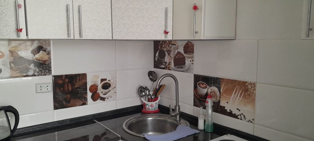 Обменяю двухкомнатную квартиру на одну комнатную с доплатой