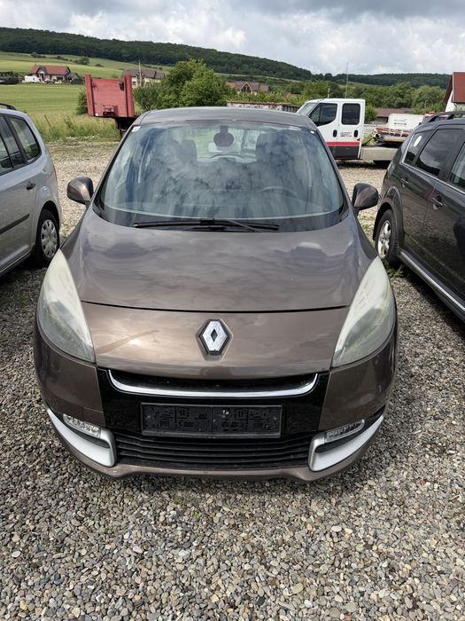 RENAULT Scenic