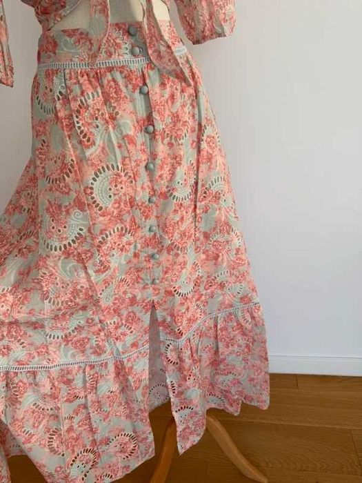 Set top cropped și fusta lungă , Guess