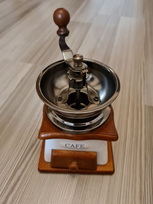 Rasnita de cafea manuala