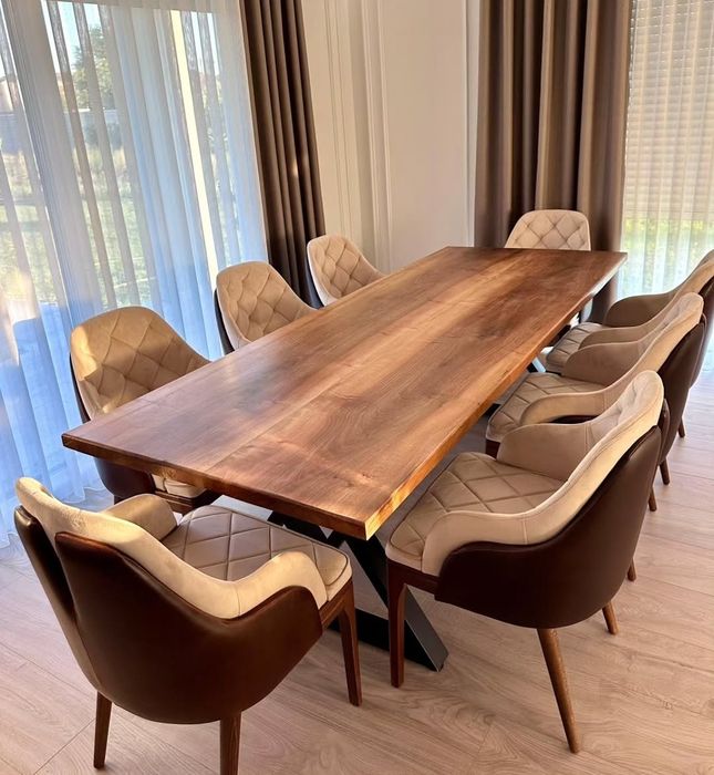 Маса от масив орех с метални крака