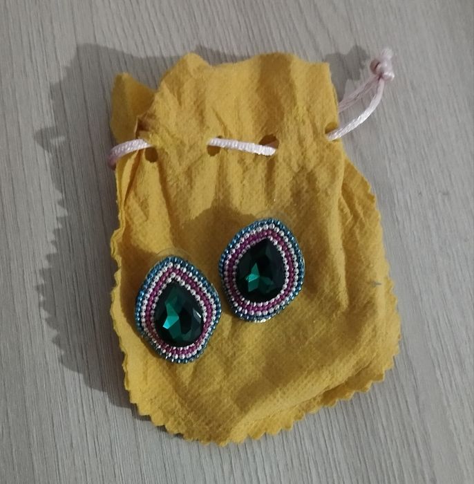 Продам новые сережки