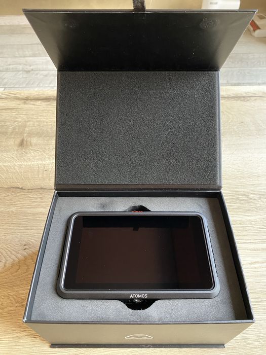 Atomos Ninja V + Samsung EVO SSD 512GB + Battery