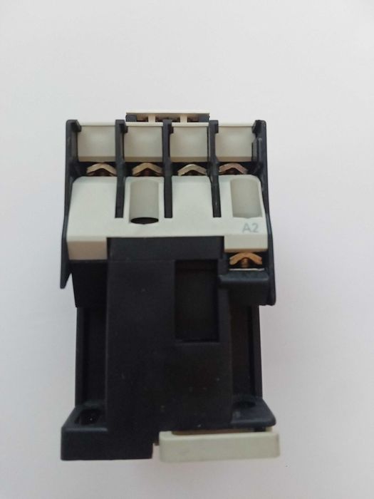 Контактори Telemecanique LC1-D09-01 – налични 6 броя – тествани, работят отлично
