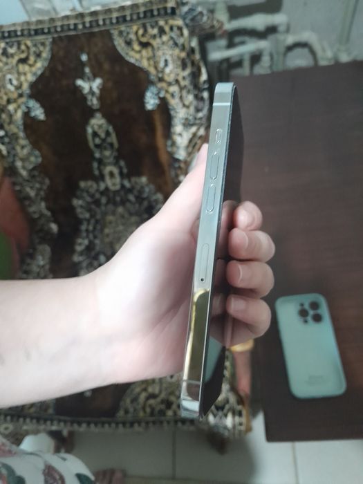 Продам новый айфон