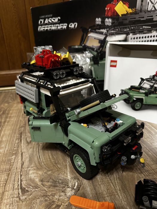 LEGO technic Land Rover Defender 10317