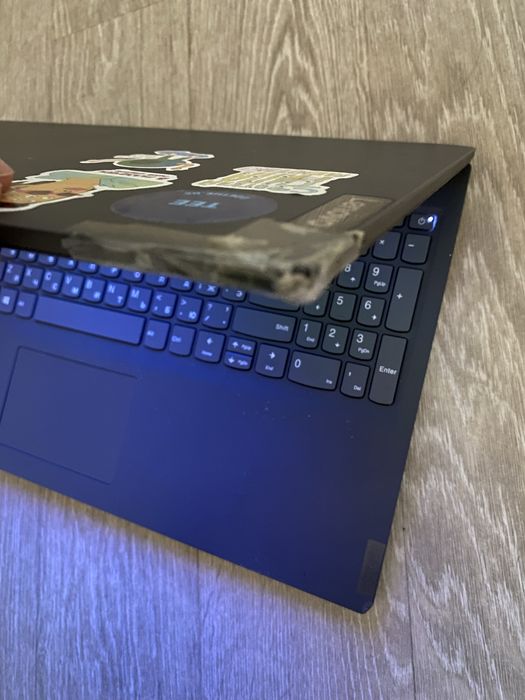 Ноутбук Lenovo продается