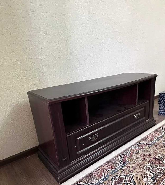 Продаётся  комплект мебели  для гостиной