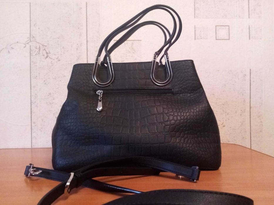 Продам женскую сумку