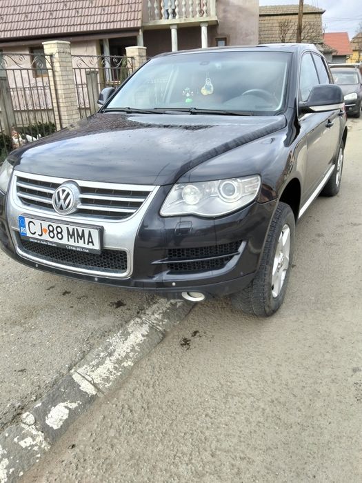 Vând vw Touareg  2008 automat 2.5