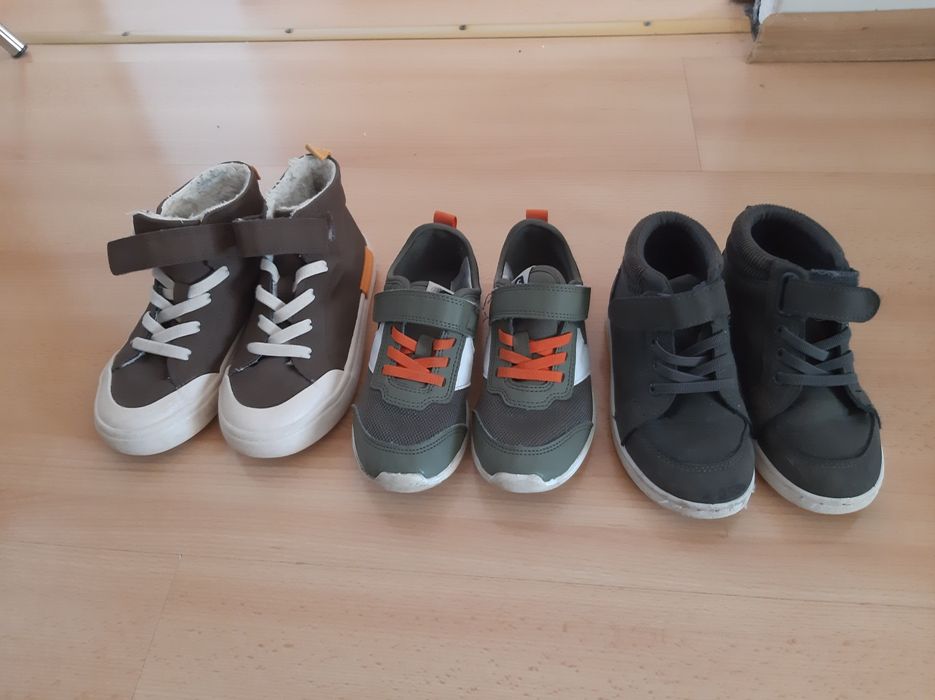 Vand 5 perechi incaltaminte copii