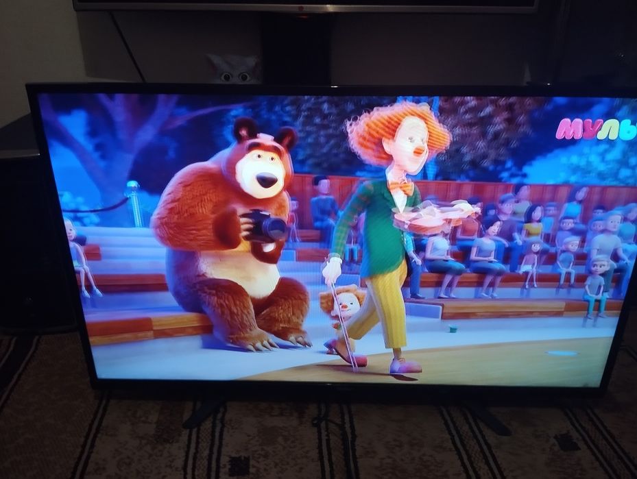 Продм два телевизора ителевизор большой 119 си