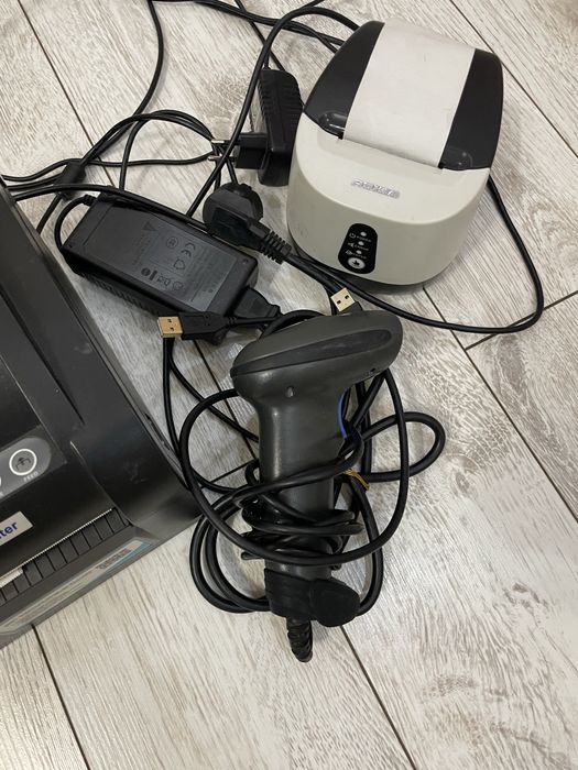 Комод люстра шторы