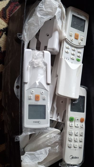 Пульт от кондиционера Midea