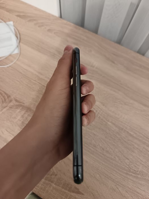 Продам iPhone 11pro