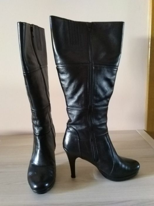 Vând cizme dama cu toc , mărimea 39