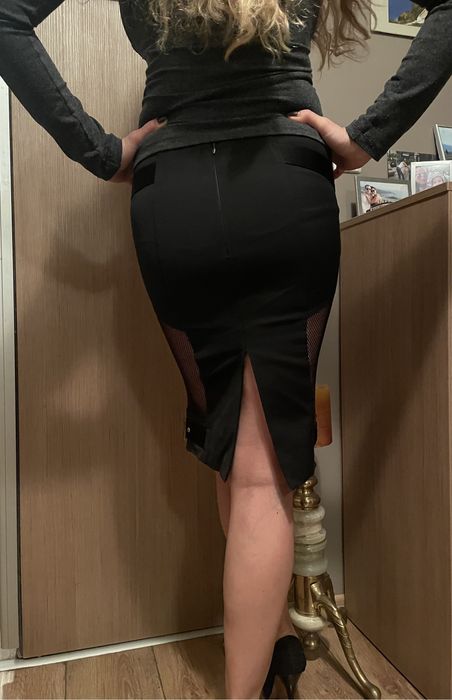 Пола Elisabetta Franchi. Пола H&M. Рокля