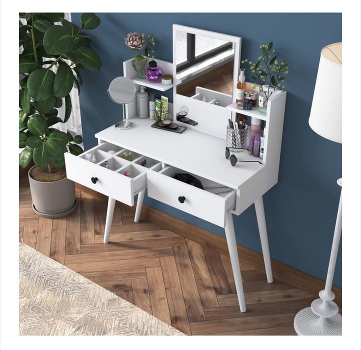 Тоалетка със шкафчета, огледало и рафтове