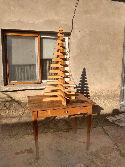 Коледна елха от дърво