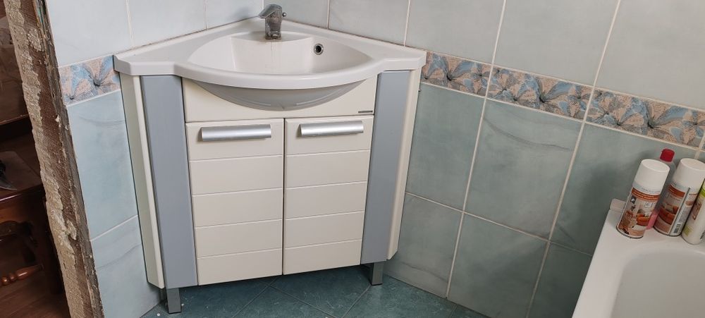 Продам мебель для ванной