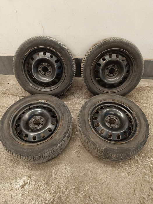 Зимни гуми със стоманени джанти и оригинални тасове