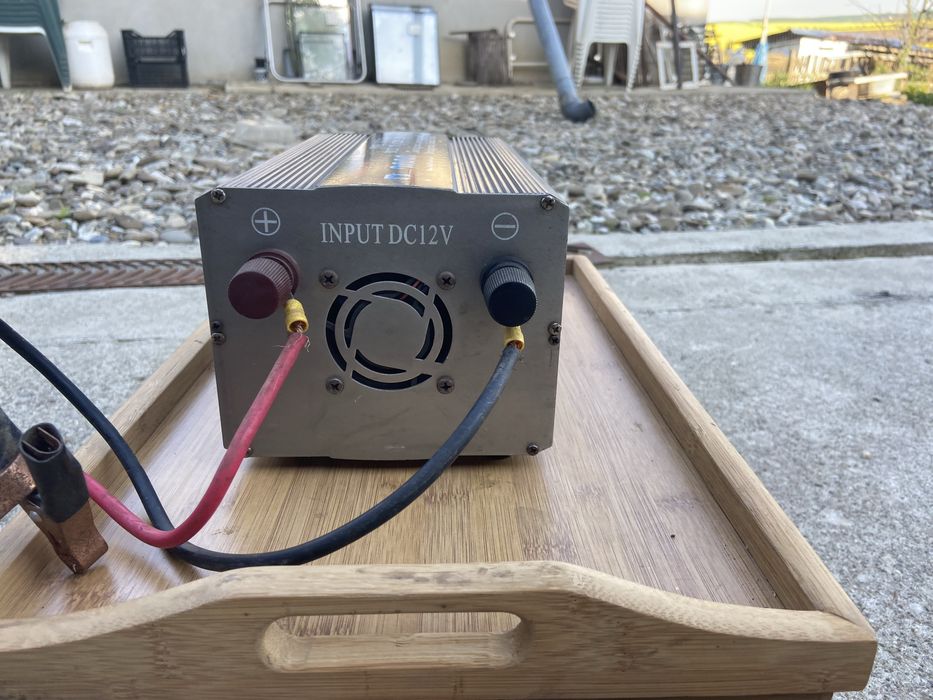 Vand invertor 12v 2000w
