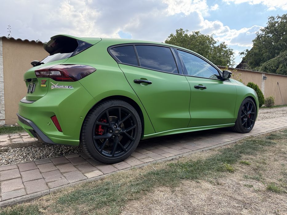 Ford Focus ST  X  2.3 EcoBoost 330cp