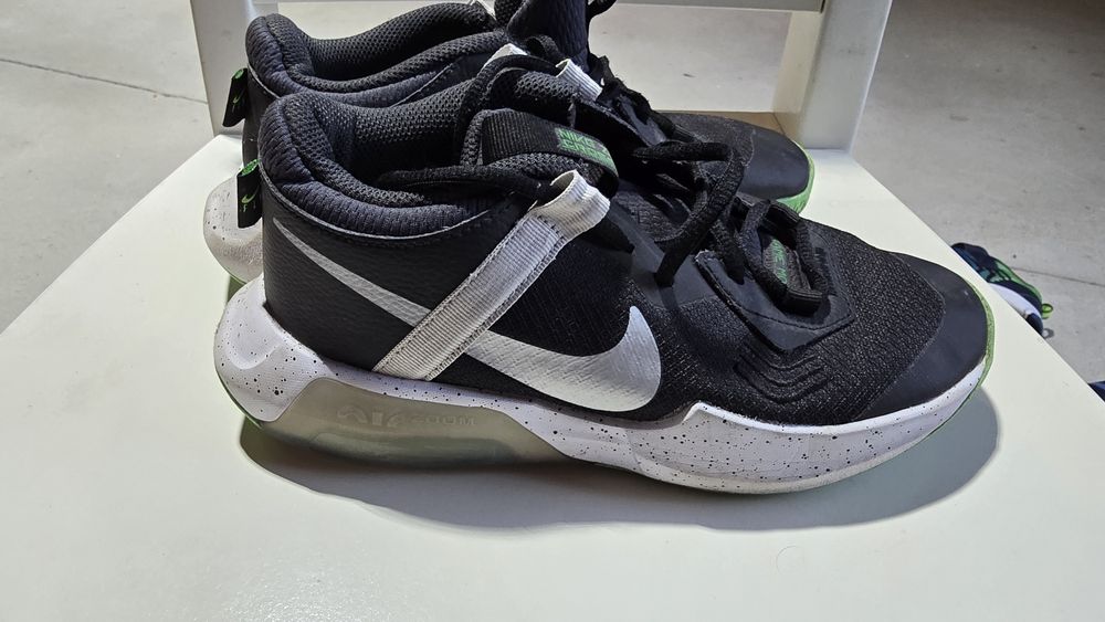 Adidasi nike Negru+ verde