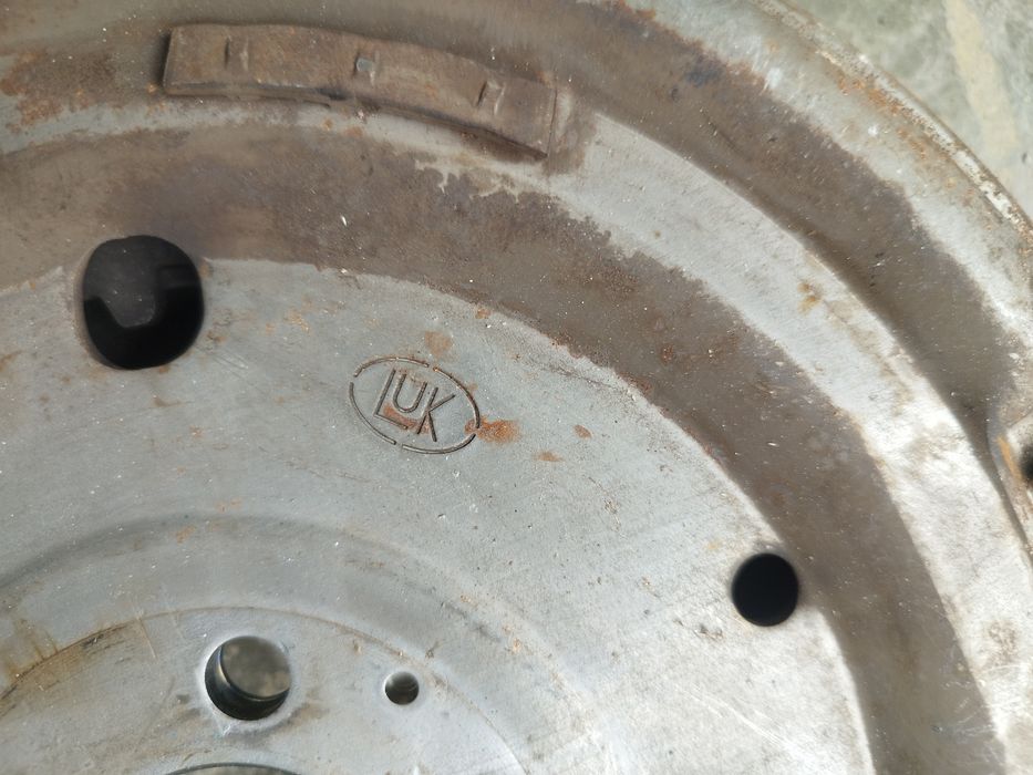 Моховик и диск сцепления.