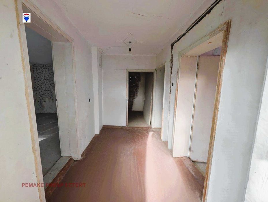 Къща с двор за продажба гр. Две могили