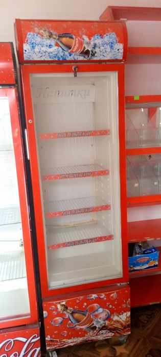 Витрина халадилниклар сотилади