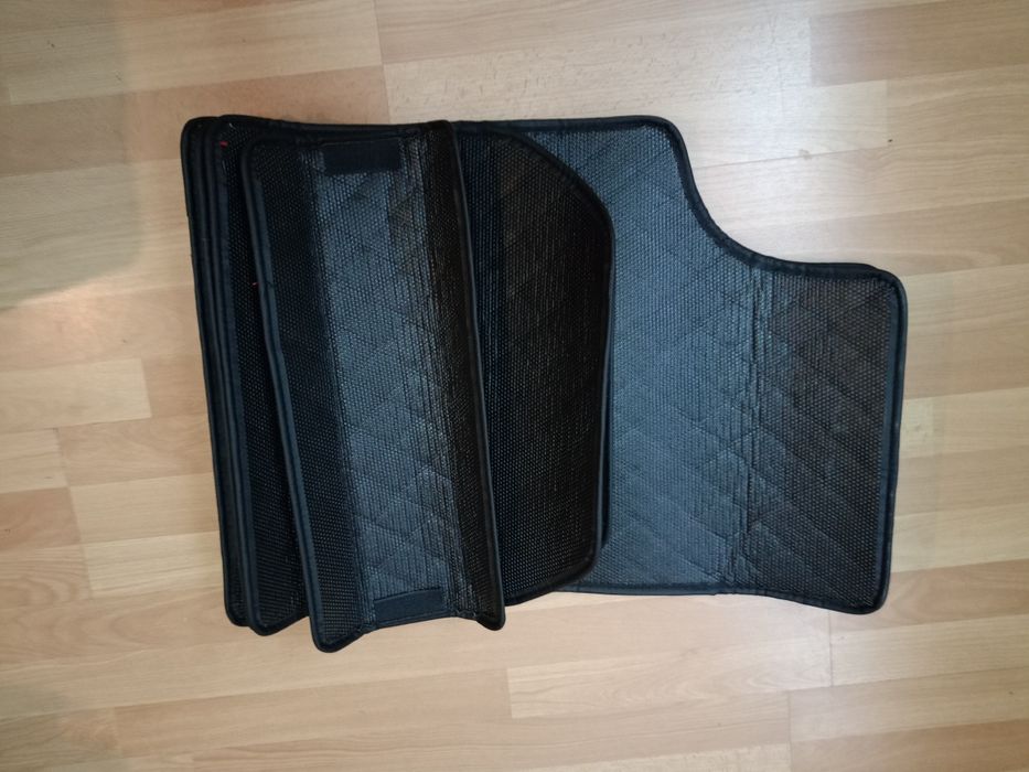 Стелки за автомобили кожени универсални