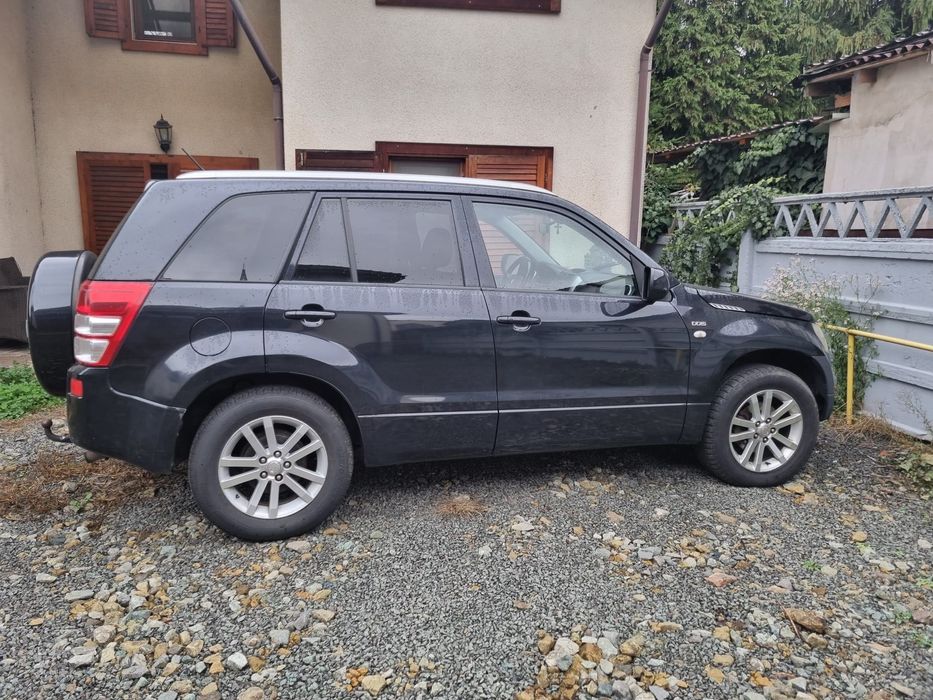 Vând Suzuki Grand Vitara  4x4