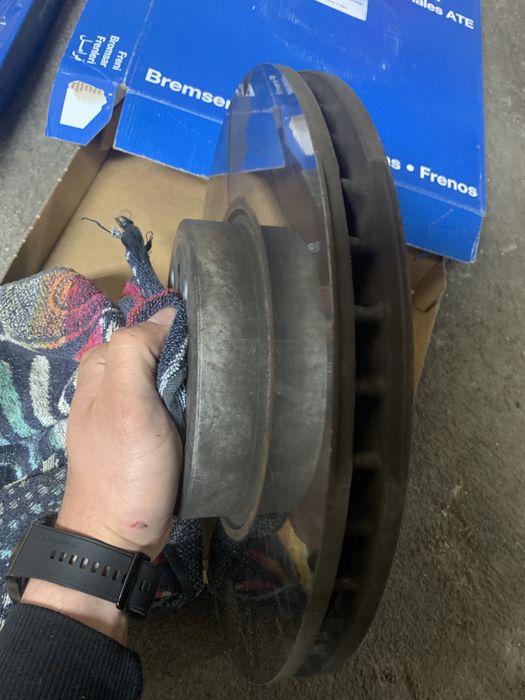 Продавам дискове за БМВ Х5