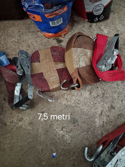 Vând chingi cu tot cu clichet fiecare