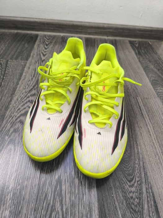 Adidași F50 Sintetic