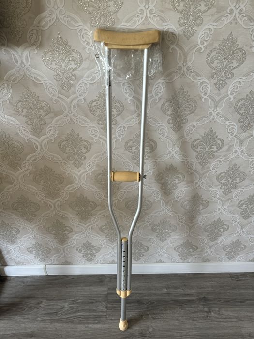 Продам костыль размер М