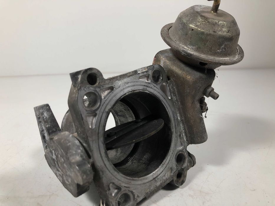 Дроселова Клапа Toyota Avensis T22 2.0Td 90кс 2001г