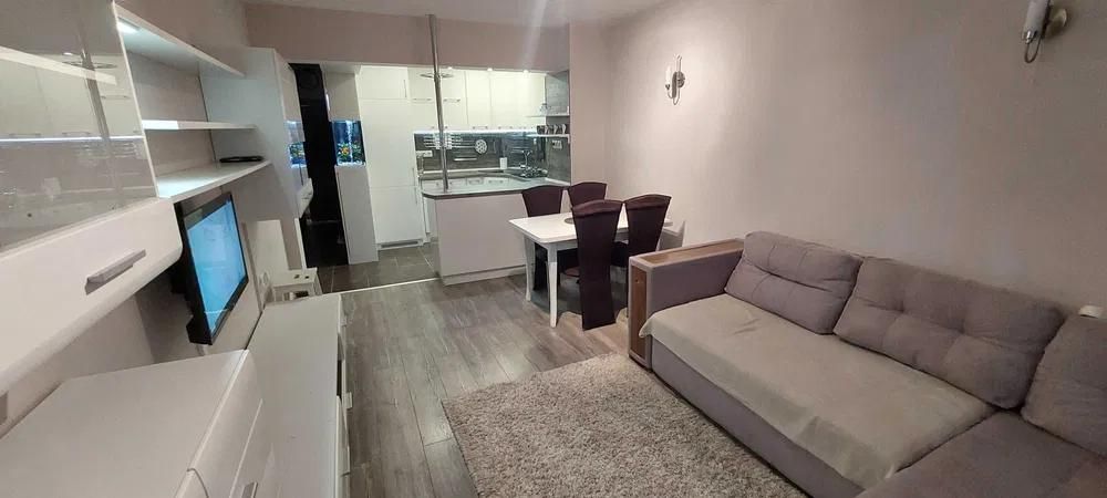 Тристаен апартамент, под наем, Окръжна болница