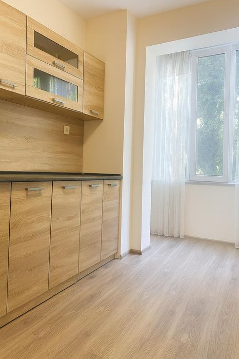 Дава се под наем Двустаен апартамент в Пловдив, Кършияка - 63 кв.м за 408 € - Снимка #1