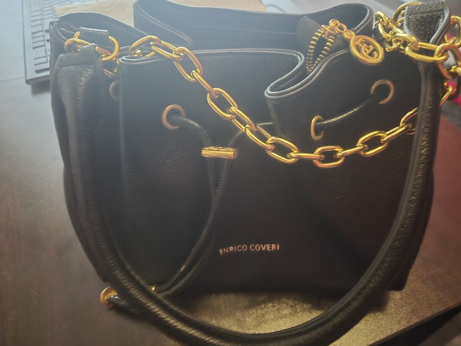 Дамска елегантна чанта на Enriko Coveri!