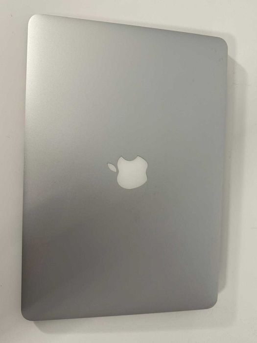 Macbook Air 13 inch i5 8GB DDR3 /256GB A1466 EMC 3178 (2017)