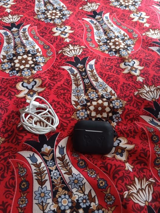 Безпроводной наушникUT2