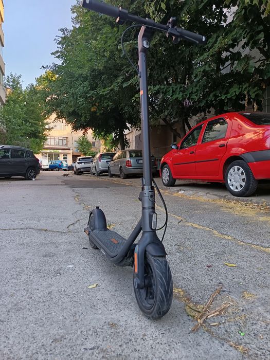 Trotineta electrica Ninebot by Segway KickScooter F40E